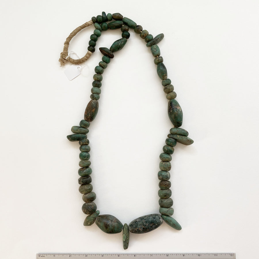 Old Greenstone Necklace (099_AFR_002j)