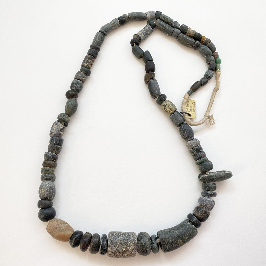 Old Greenstone Necklace (099_AFR_003j)