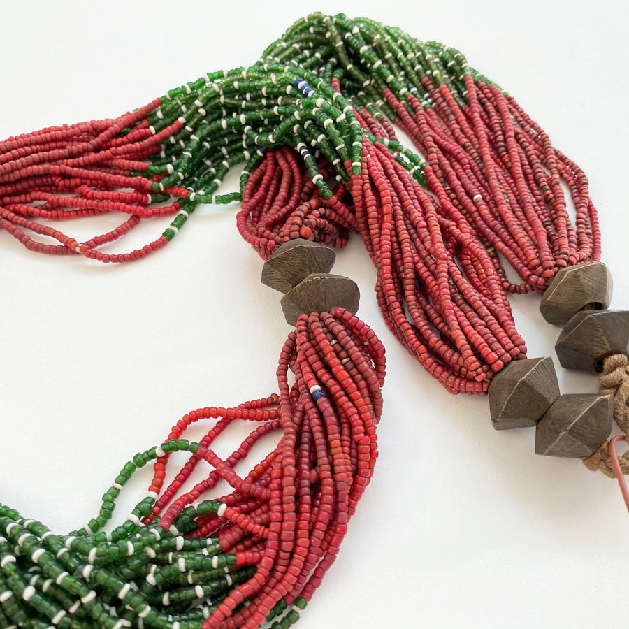 Multi-strand glass beaded necklace (103_IND_011j)
