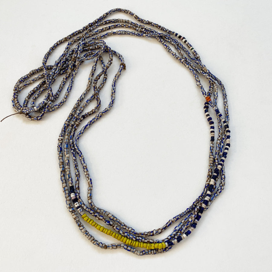 Glass seed bead necklace (106_IND_030j)