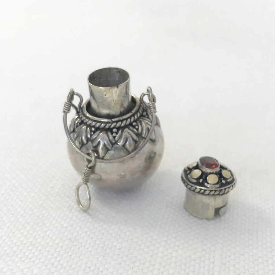 Bali/India Silver Embellished Vessel Overall Length Including Bail  53Mm Loose Pendant (BAS_043)