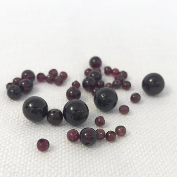 Garnet Round Bead (GAR-G020)