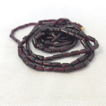 Garnet Tube Clasp Necklace (GAR_031j)