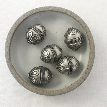Silver  Oval Bead (INS_014)
