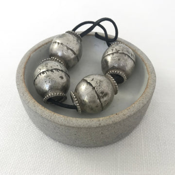 Silver  Oval Bead (INS_017)
