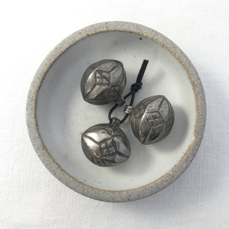 Silver  Oval Pendant (INS_108)