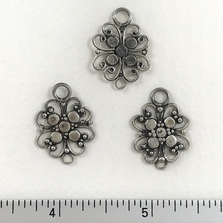 Silver  Flower Pendant (INS_147)