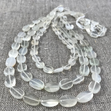 Moonstone Flat oval Bead Strand (MOO-G015)