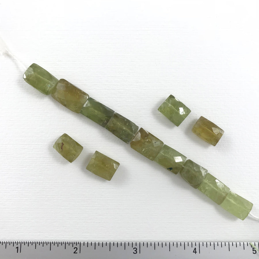 Peridot Faceted Rectangle Plus 4 Loose Beads Bead Strand (PER_017)
