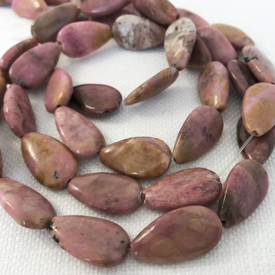 Rhodonite Tear Bead Strand (RHD_004)