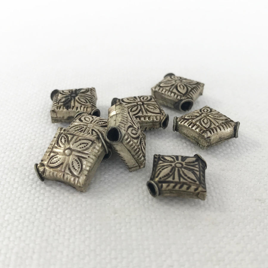 Thai Silver Hammered Square Bead (THS_039)