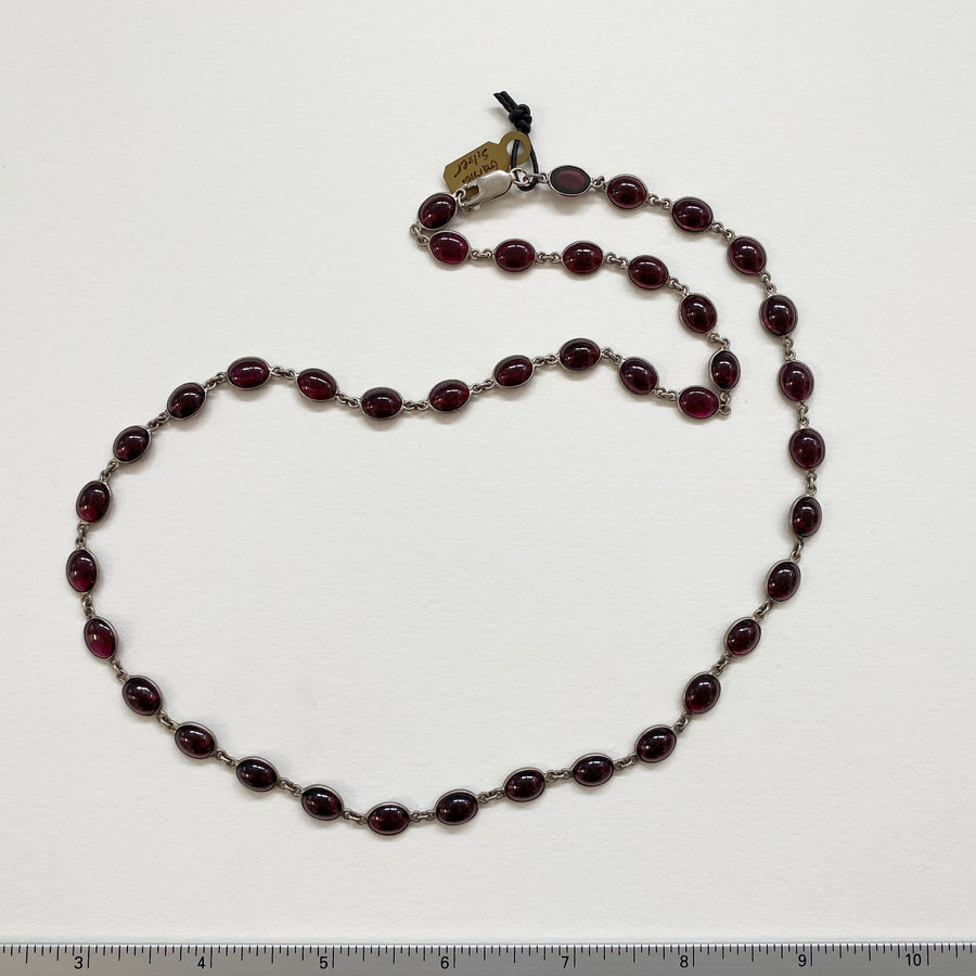 Oval Garnet and Silver Necklace (VIN_034j)